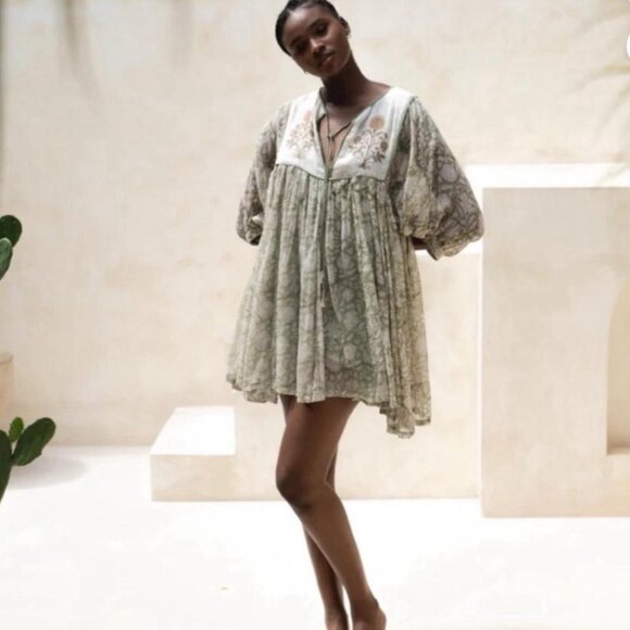 Daughters of India 🦜 Diya Mini Dress in Pistachio 🦜 NWT - Picture 1 of 6